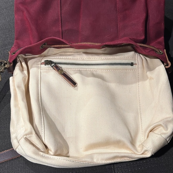Thread and Canvas Company waxed canvas cinch top bucket bag cranberry - Picture 11 of 16